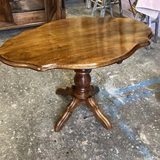 Tavolino Epoca 800.    Legno