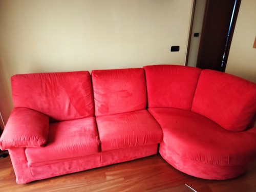 Vendesi divano tre - divano, posti