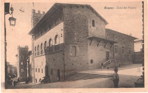 Arezzo casa del fascio - -,