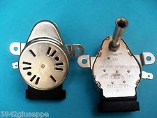 MOTORIDUTTORE GIRARROSTO 4W 220V 2 giri AL MINUTO