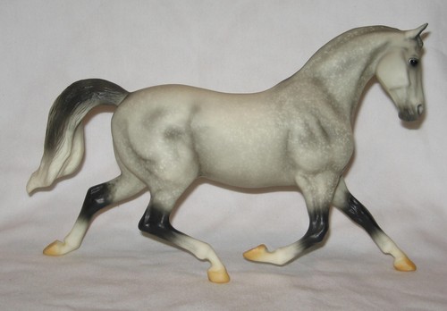 Breyer cavallo mapple grigio