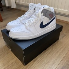 Jordan 1 Mid Paris Navy bianco