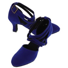 1 paio di scarpe da ballo con