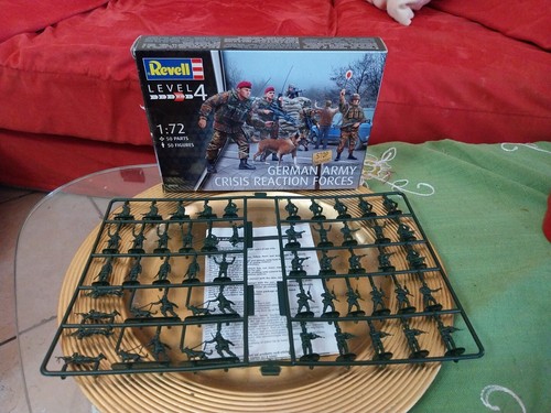 Soldatini revell level4 - revell, (1:72)