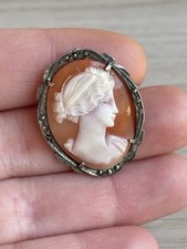 Spilla vintage ciondolo cammeo