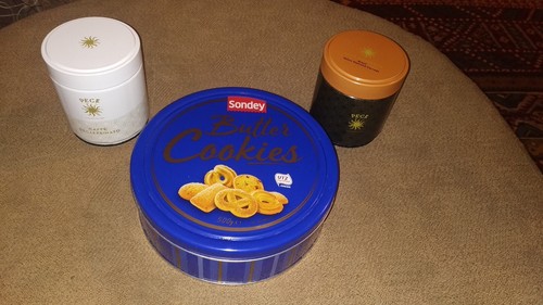 Stock tre contenitori - stock,
