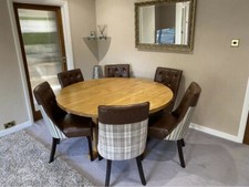 Tavolo da pranzo rotondo e