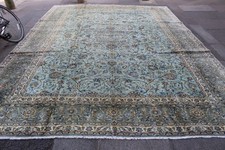 Tappeto grande vintage fatto a