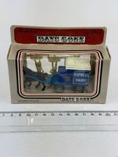 Carrello trainato da cavalli Lledo Days Gone "Express Dairy"