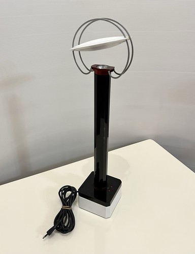 Lampada tavolo perpetua di - da,