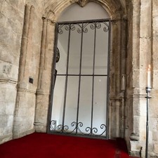 Specchio ad arco incorniciato