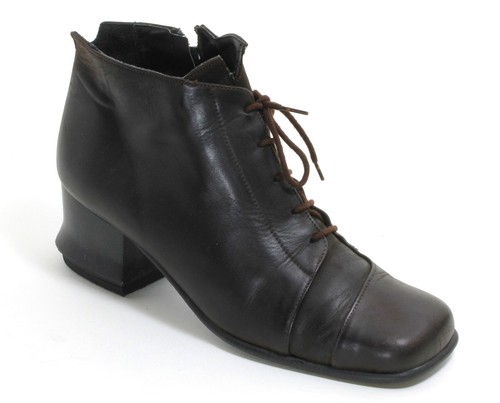Scarpe stringate stivaletti