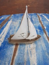 Piccola Barca A Vela In Ottone Con Vele Dipinte A Mano Artigianato  Marinaro 