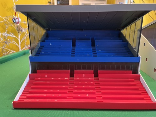 Tribuna subbuteo - tribuna,