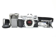 [Come nuovo] Olympus OM-D E-M5 Mark III 20,4 megapixel fotocamera digitale mirrorless 462 clic