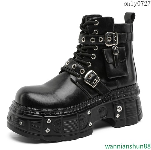 Stivaletto uomo borchie