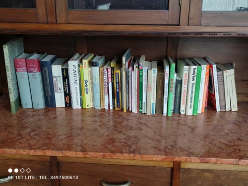 Lotto stock blocco libri - stock,