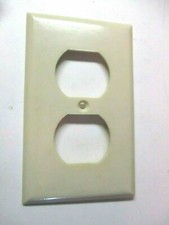 Eagle USA 1960s Ivory Beige