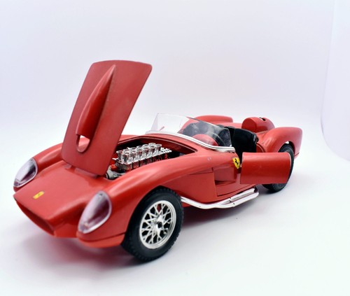 Modellino auto scala 24 - scala, 1:24