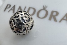 Autentico Charm Pandora