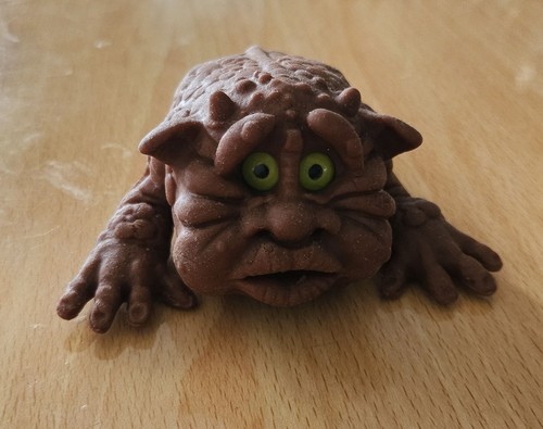 Boglins spit action fully - action,