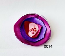 Spilla fiore in tessuto fatta