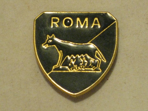 Roma cane lupo allattamento - cane,