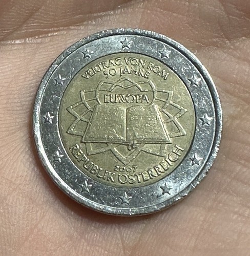 Moneta euro commemorativa - moneta,