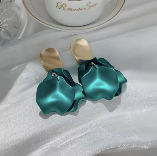 Orecchini grandi petali