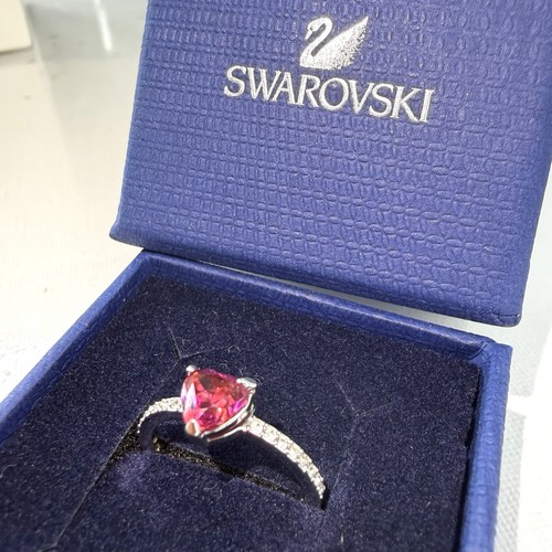Anello cuore rosa scuro