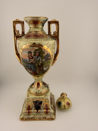 Antico vaso urna con - , coperchio