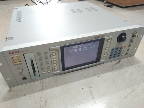Akai s5000 midi - ,