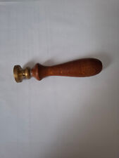 TIMBRO SIGILLO PER CERALACCA IN OTTONE E LEGNO CON A e C incisa