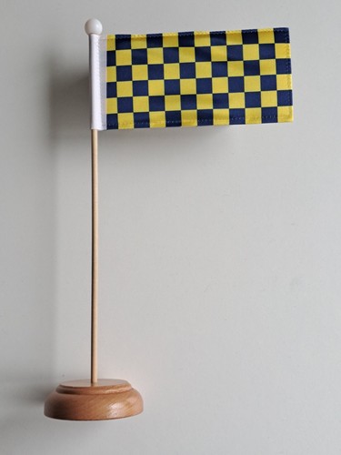 Bandiera tavolo legno a - in,