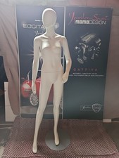 Manichino Donna Esposizione