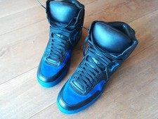 Sneakers alte RIP-OFF's by Fabio Simone in pelle nera/ blu elettrico US13 /Eu 45