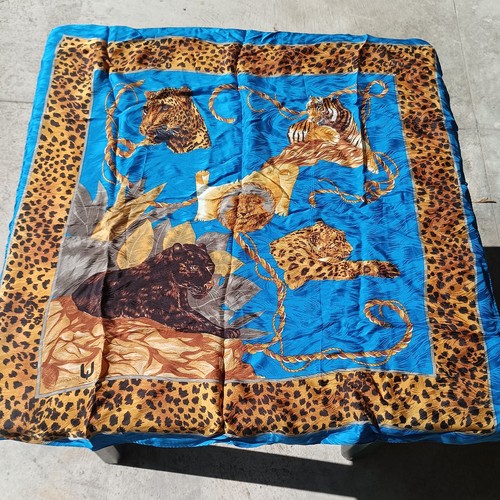 Articolo e6981 foulard donna