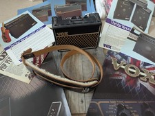 Amplificatore Vox AC1 Mini Combo 9v (batteria o alimentazione) + cinghia + oggetti da collezione