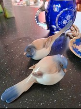 Figure in porcellana Bing