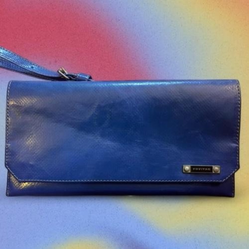 Freitag reference line r114 - line,
