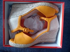 Laura Biagiotti scarpe estive