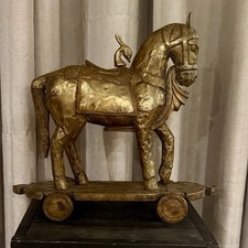Statua cavallo da guerra