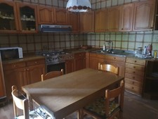 Cucina in legno completa