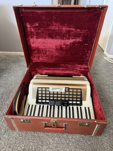Scandalli piano accordion - piano,