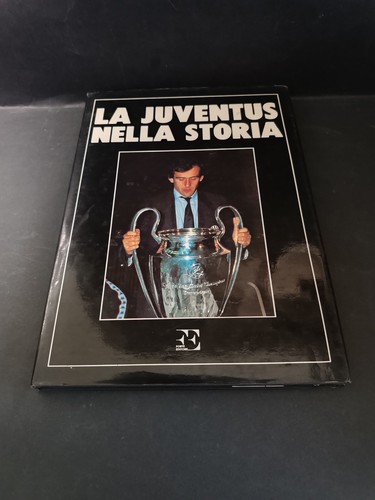 Libro juventus nella - juventus,