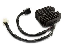 Regolatore raddrizzatore