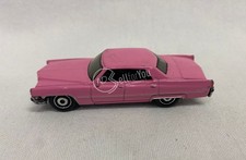 Modellino auto Matchbox Cadillac Sedan De Ville 1969 scala 1/75 rosa collezione
