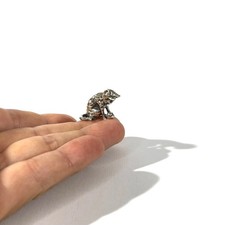 gatto vintage in argento massiccio con palla miniatura, figurina italiana marcata