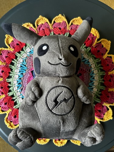 Peluche pikachu black nero - peluche,