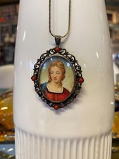 ANTIQUE 800 CORAL MINIATURE